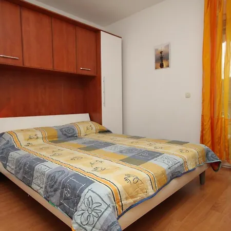 Mala Lamjana 8461d Apartment *